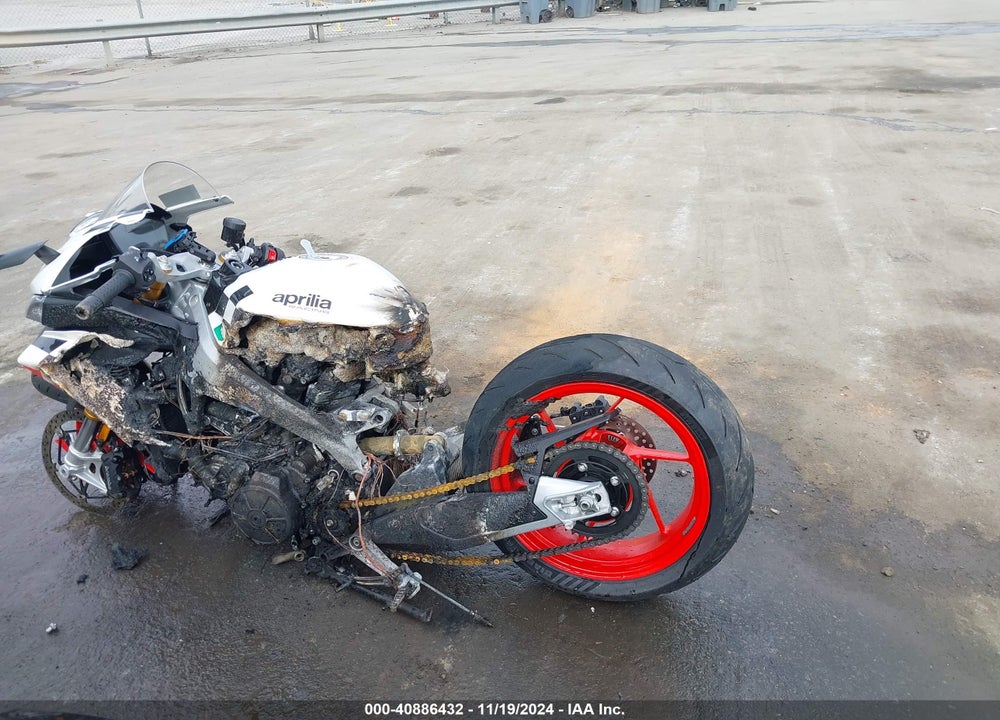2024 APRILIA RS 660 EXTREMA VIN: ZD4KSUR04RS000747