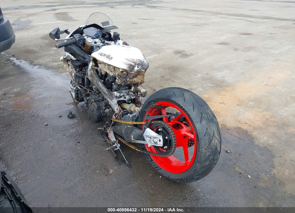 2024 APRILIA RS 660 EXTREMA VIN: ZD4KSUR04RS000747