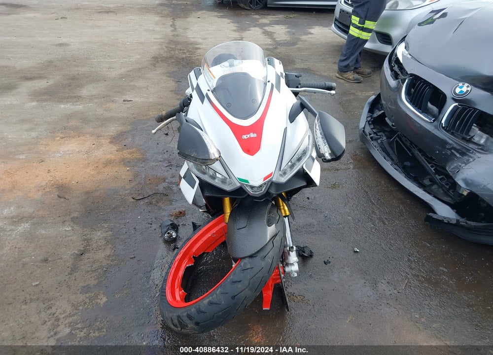 2024 APRILIA RS 660 EXTREMA VIN: ZD4KSUR04RS000747