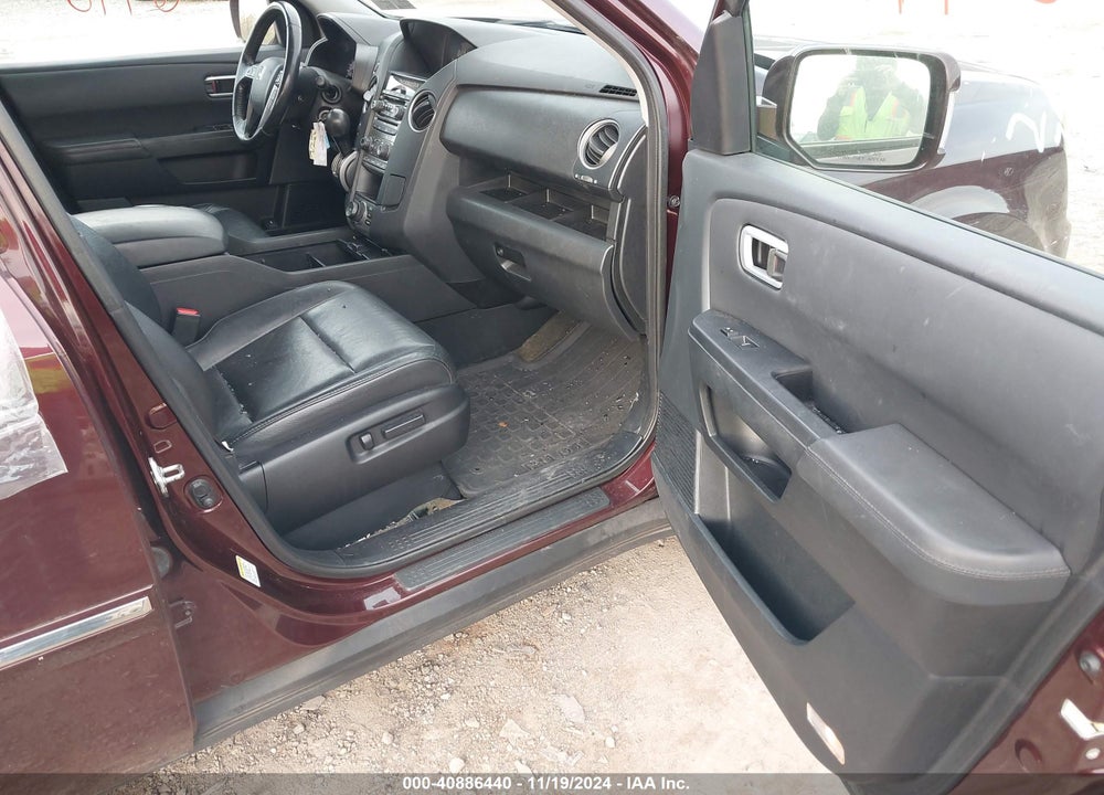 2015 HONDA PILOT TOURING VIN: 5FNYF4H96FB043702