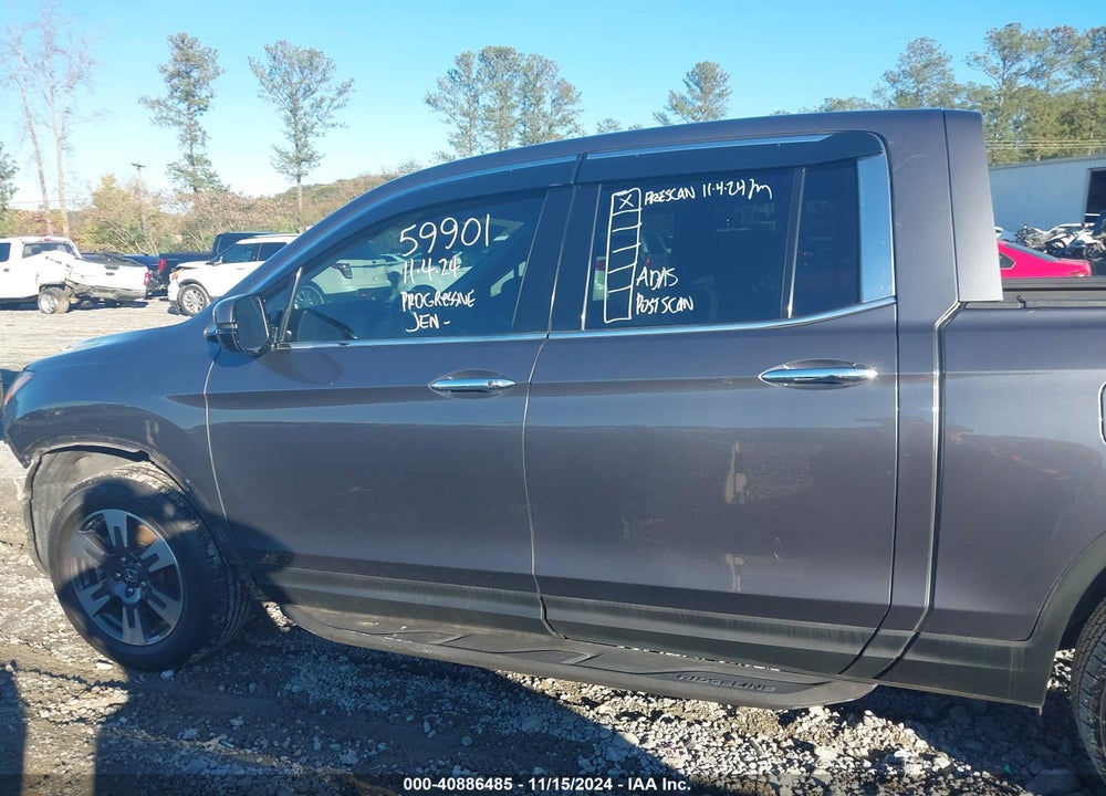 2018 HONDA RIDGELINE RTL-E VIN: 5FPYK3F75JB013680
