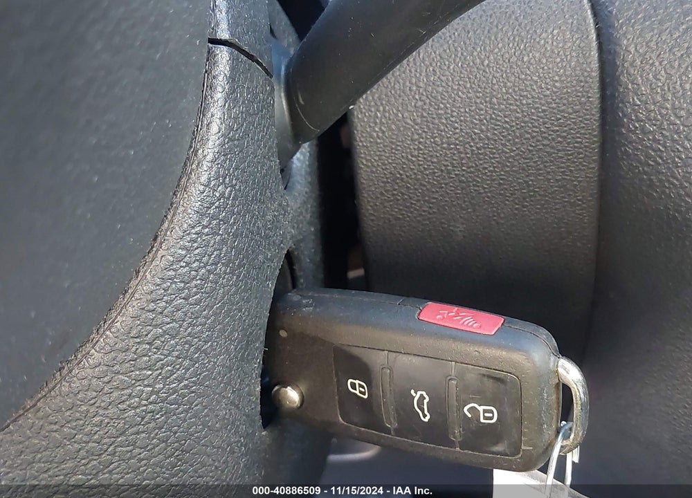 2011 VOLKSWAGEN JETTA VIN: 3VWDZ7AJ0BM311240
