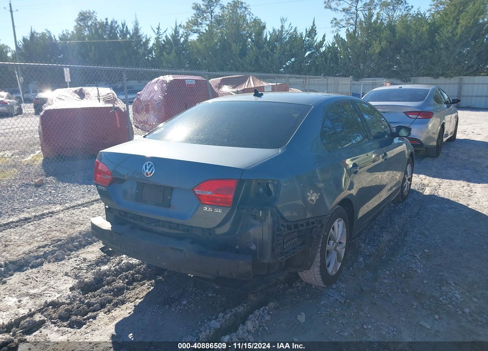 2011 VOLKSWAGEN JETTA VIN: 3VWDZ7AJ0BM311240