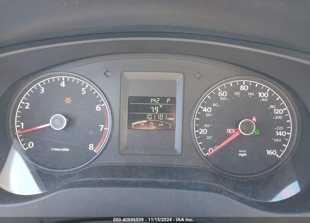2011 VOLKSWAGEN JETTA VIN: 3VWDZ7AJ0BM311240