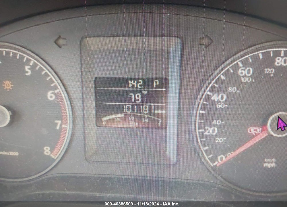 2011 VOLKSWAGEN JETTA VIN: 3VWDZ7AJ0BM311240