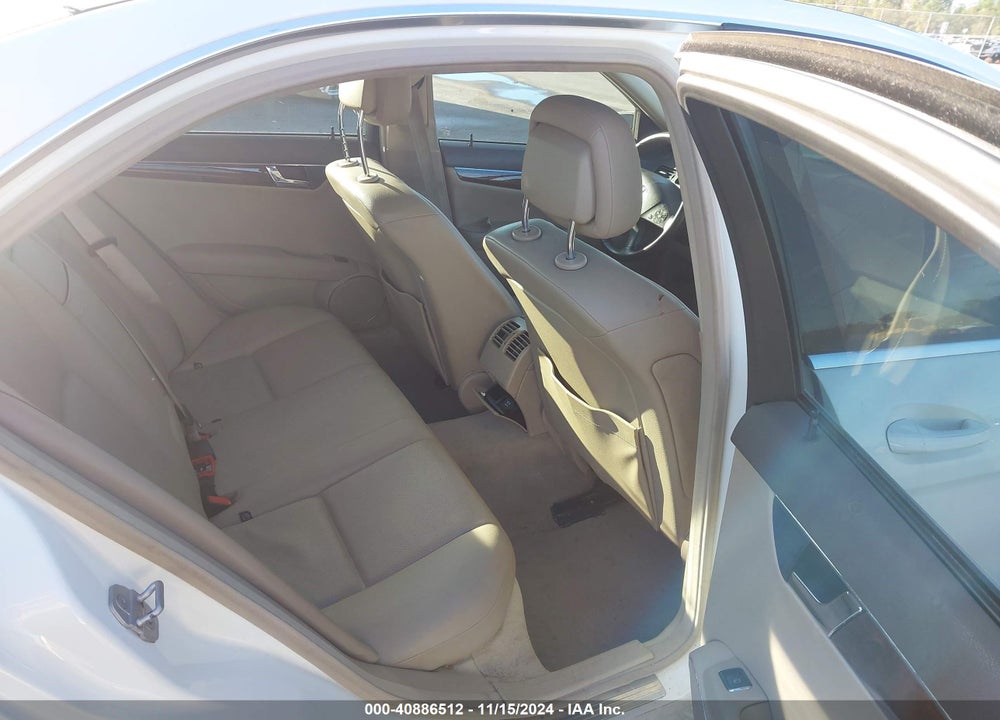 2010 MERCEDES-BENZ C 300 LUXURY 4MATIC/SPORT 4MATIC VIN: WDDGF8BB8AR124126