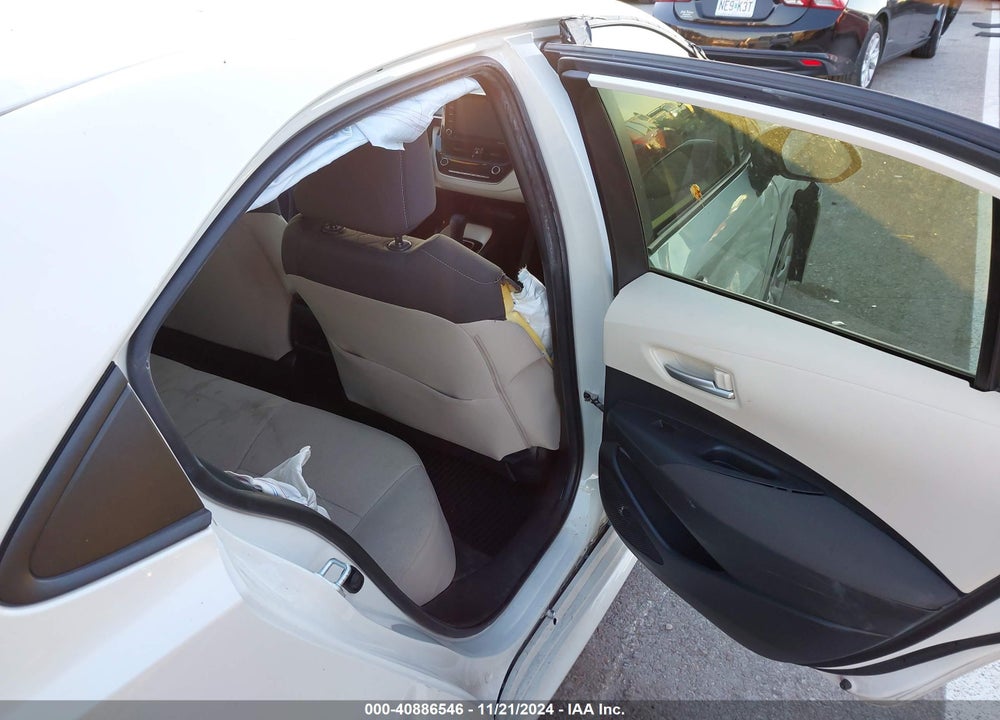 2021 TOYOTA COROLLA LE VIN: JTDEPMAE8MJ133480