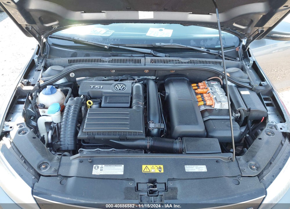 2013 VOLKSWAGEN JETTA HYBRID SEL VIN: 3VW637AJ8DM263936