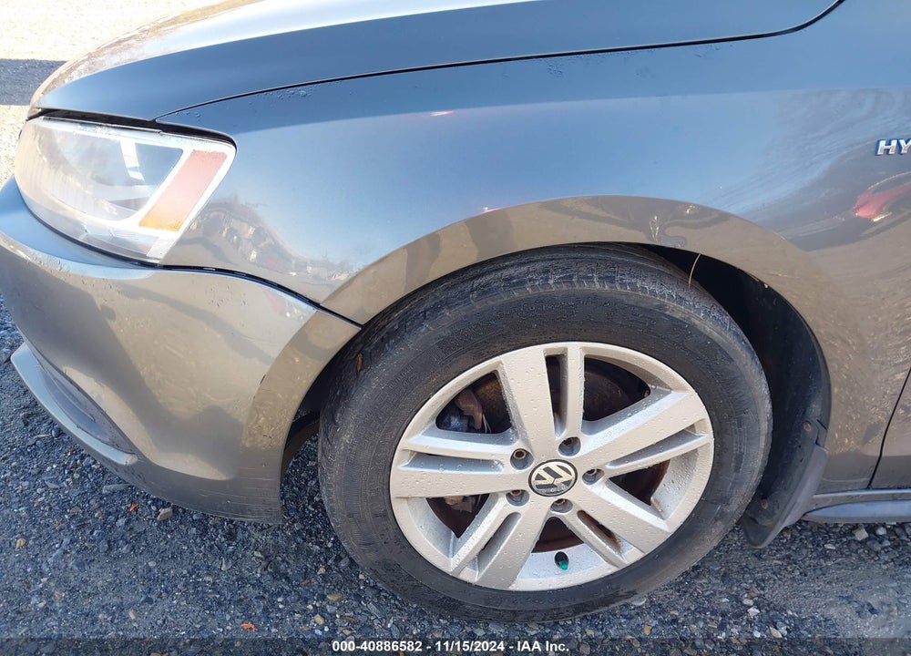 2013 VOLKSWAGEN JETTA HYBRID SEL VIN: 3VW637AJ8DM263936
