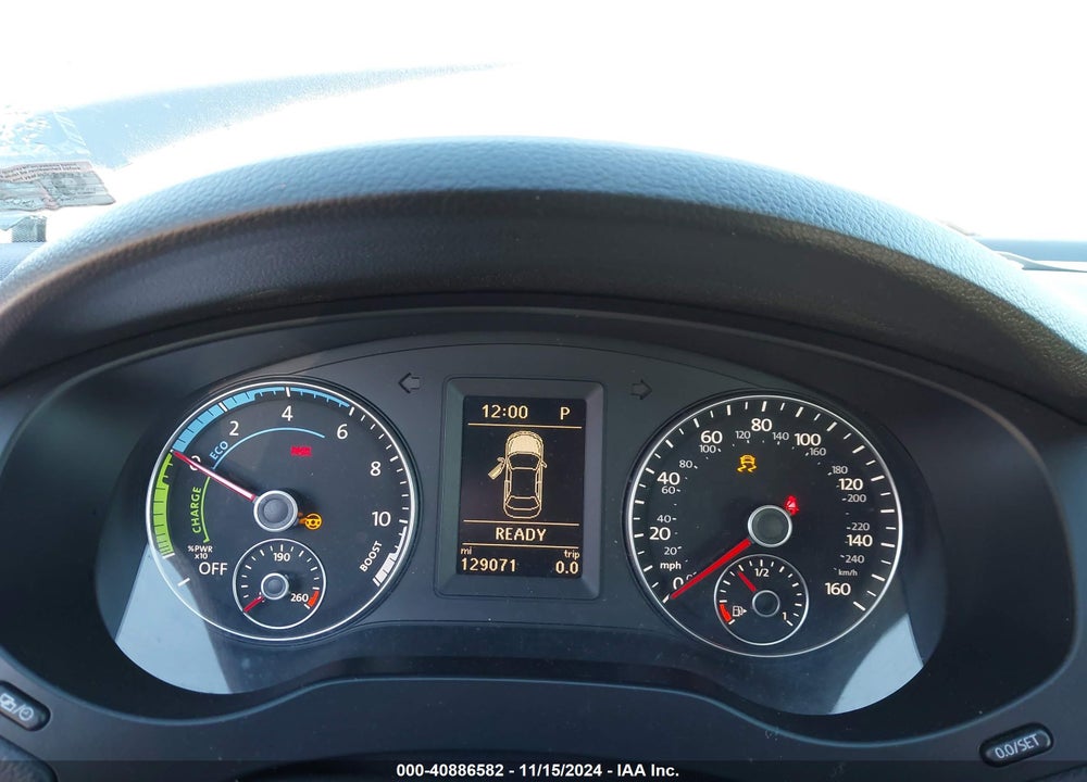 2013 VOLKSWAGEN JETTA HYBRID SEL VIN: 3VW637AJ8DM263936