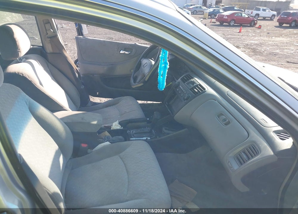 2001 HONDA ACCORD VALUE PACKAGE VIN: 1HGCF86671A029935