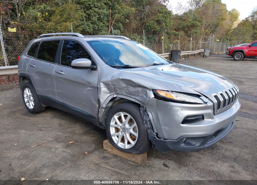 2018 JEEP CHEROKEE LATITUDE FWD VIN: 1C4PJLCBXJD590535