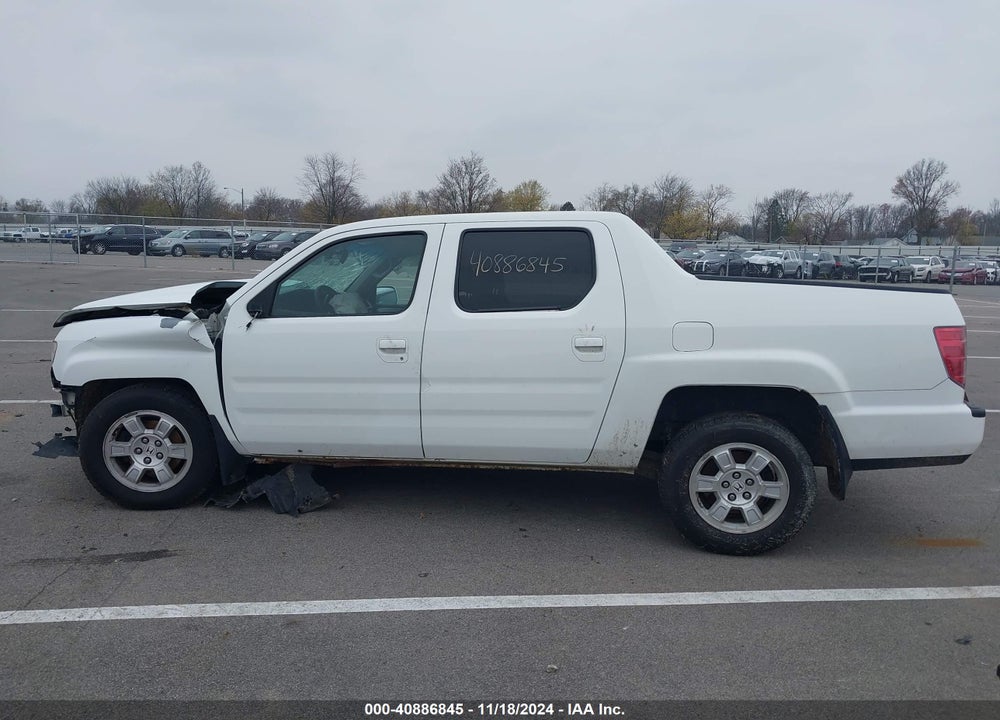 2011 HONDA RIDGELINE RTL VIN: 5FPYK1F56BB502643