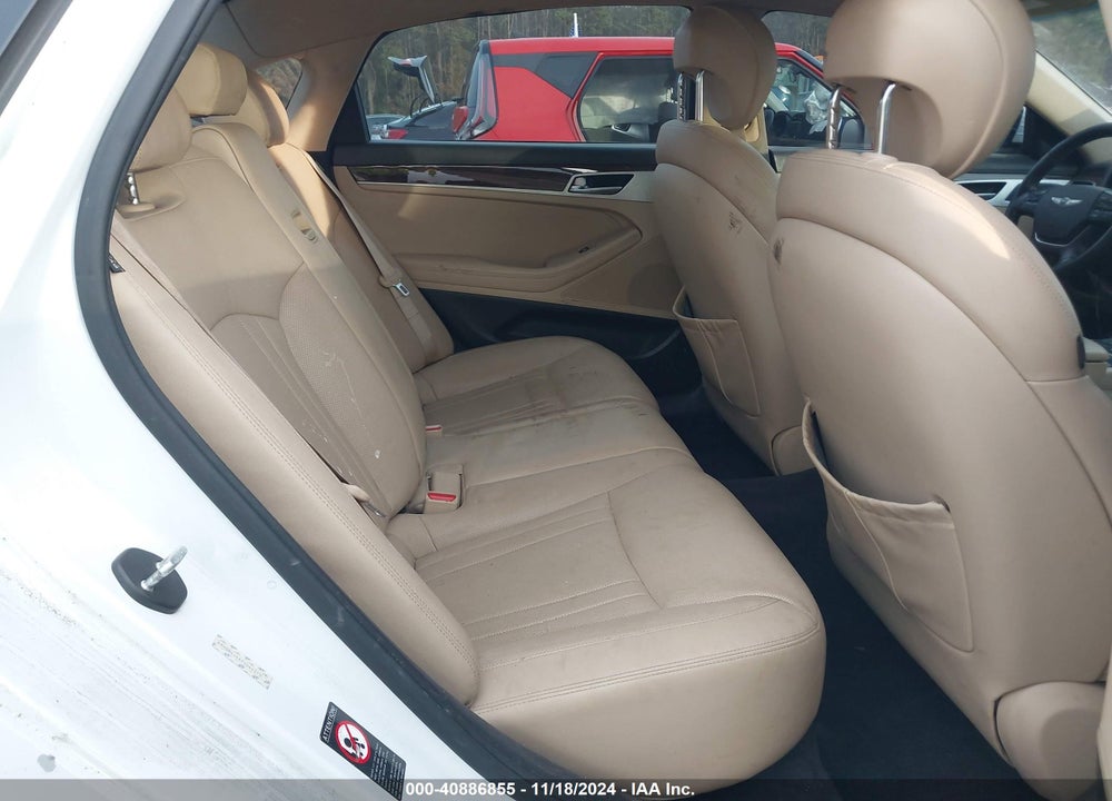 2015 HYUNDAI GENESIS 3.8 VIN: KMHGN4JE4FU044310