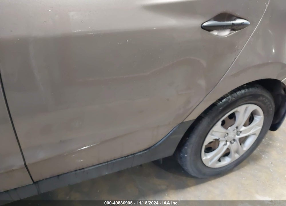 2012 HYUNDAI TUCSON GL VIN: KM8JT3AB9CU460151
