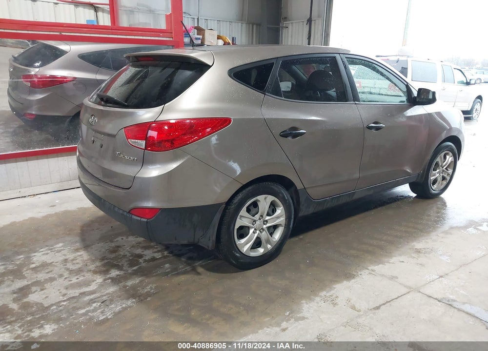 2012 HYUNDAI TUCSON GL VIN: KM8JT3AB9CU460151