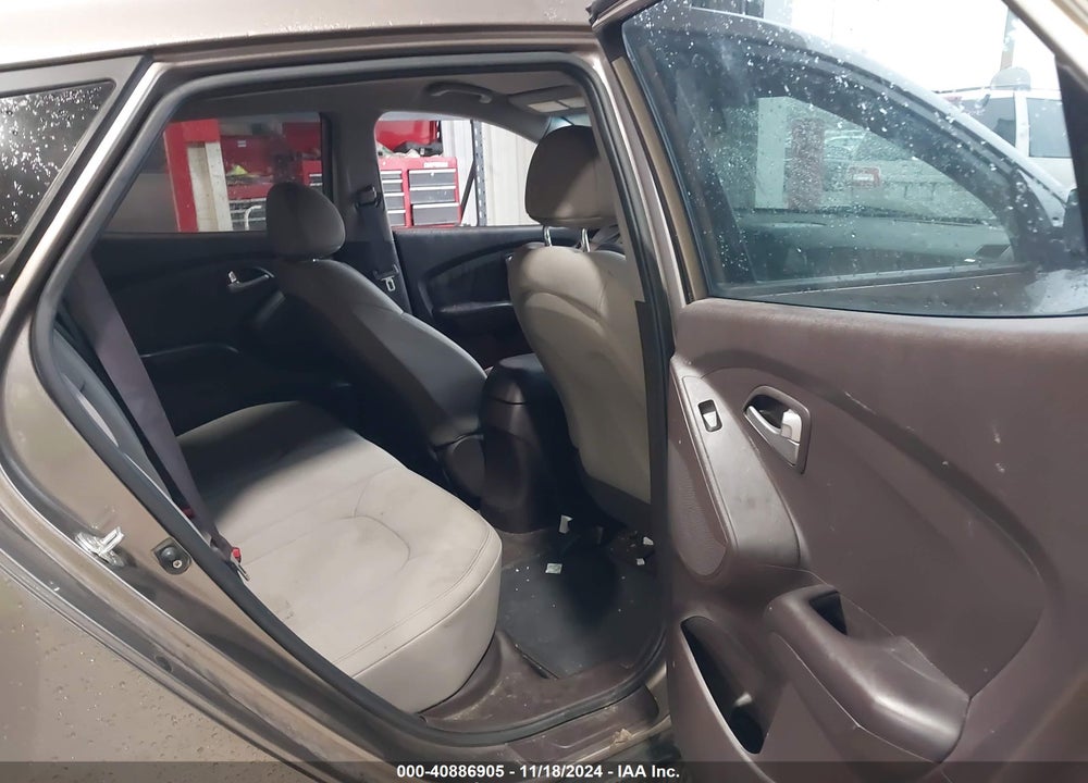2012 HYUNDAI TUCSON GL VIN: KM8JT3AB9CU460151
