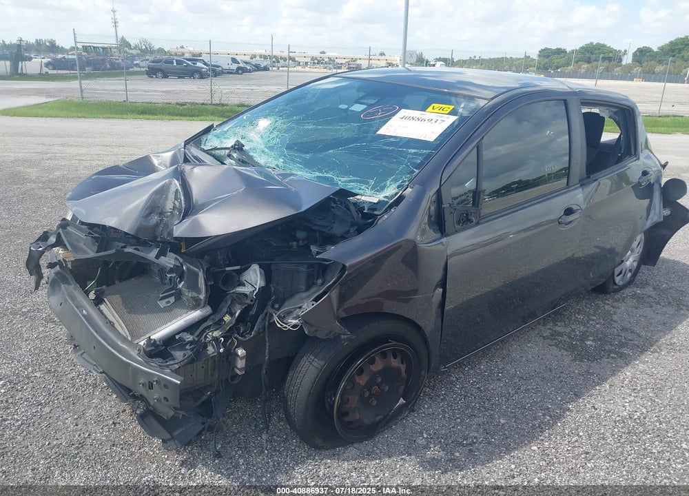 2017 TOYOTA YARIS VIN: VNKKTUD37HA080440