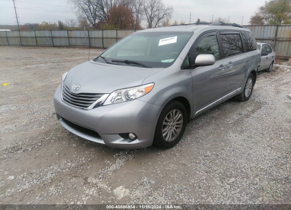 2012 TOYOTA SIENNA XLE V6 8 PASSENGER VIN: 5TDYK3DC7CS274655