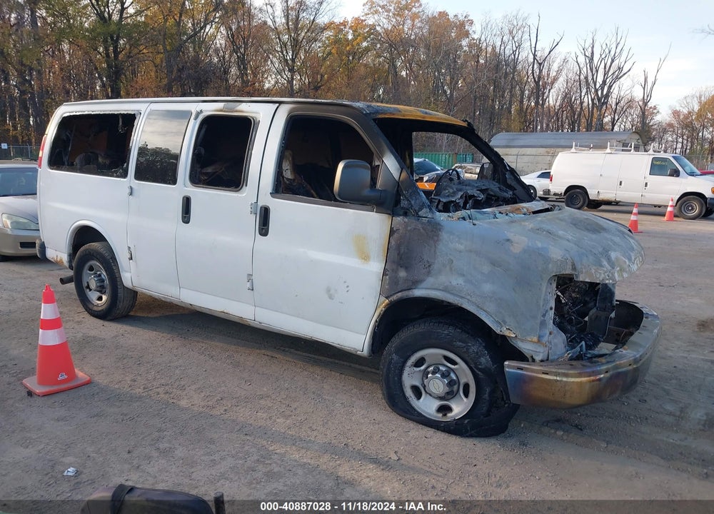 2005 CHEVROLET EXPRESS VIN: 1GAHG35U951257874
