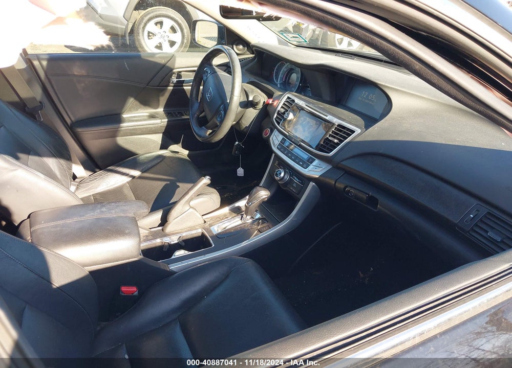 2015 HONDA ACCORD EX-L VIN: 1HGCR2F88FA008797