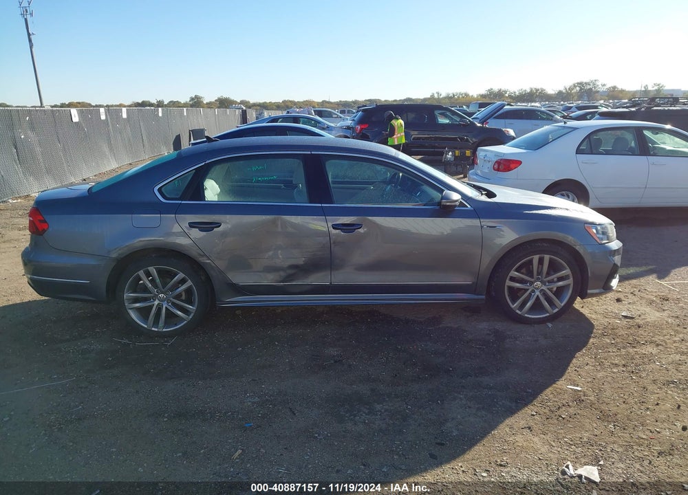 2017 VOLKSWAGEN PASSAT 1.8T R-LINE VIN: 1VWDT7A34HC038557