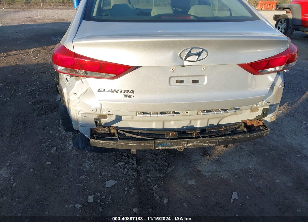 2018 HYUNDAI ELANTRA SE VIN: 5NPD74LF9JH393294