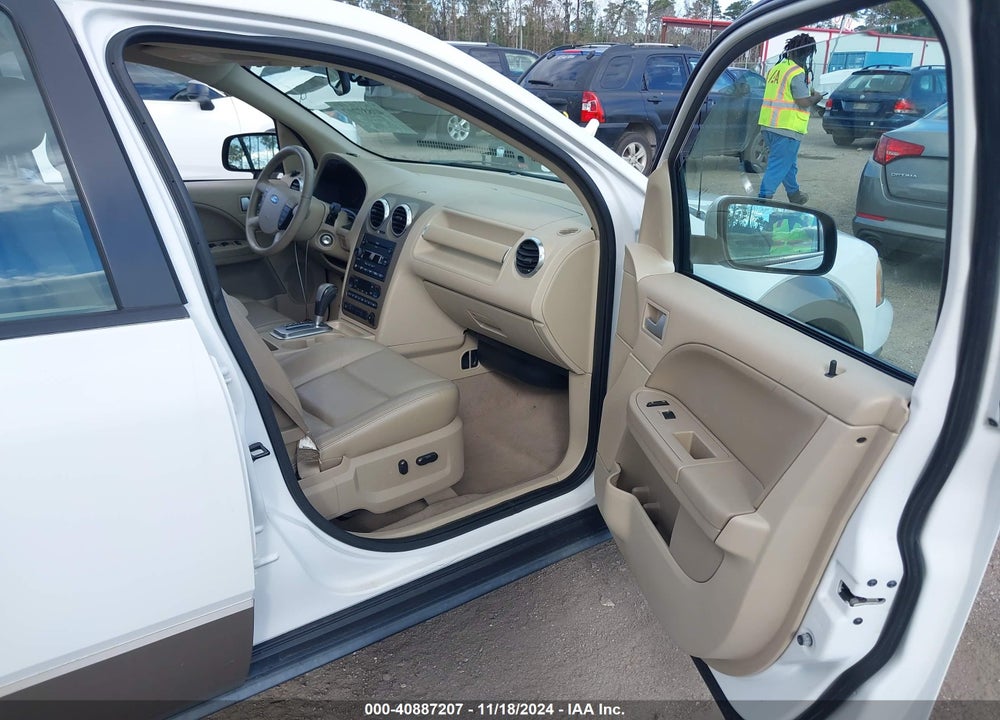 2005 FORD FREESTYLE SEL VIN: 1FMZK05135GA20093