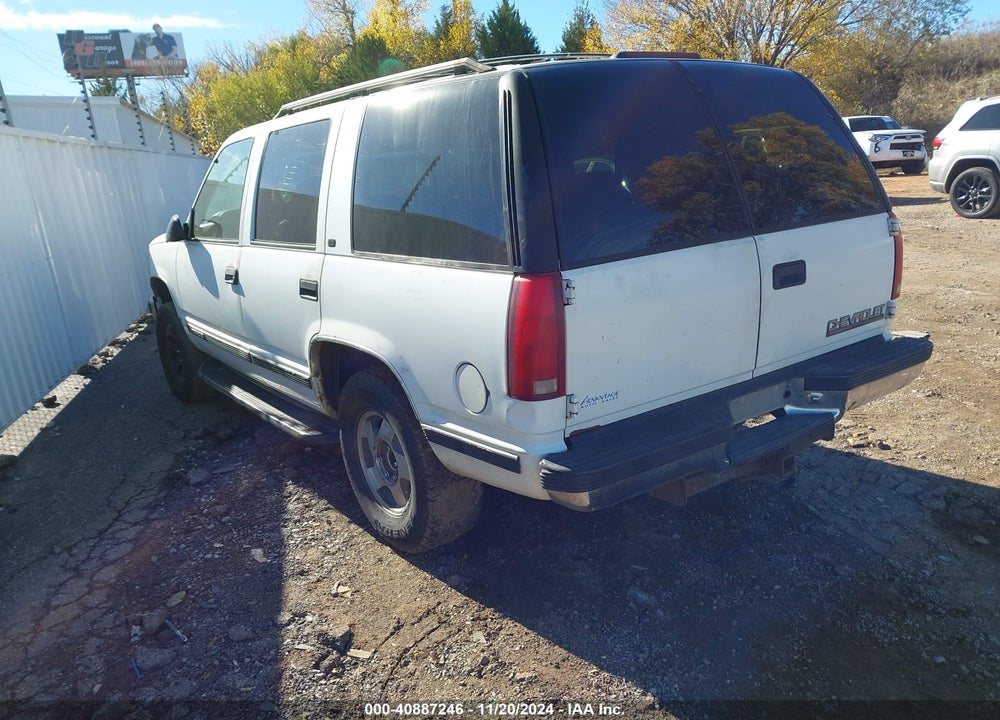 1999 CHEVROLET TAHOE LS VIN: 1GNEK13R2XJ300814