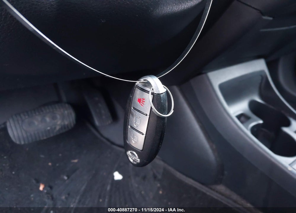 2009 NISSAN VERSA 1.8SL VIN: 3N1BC13E69L416425