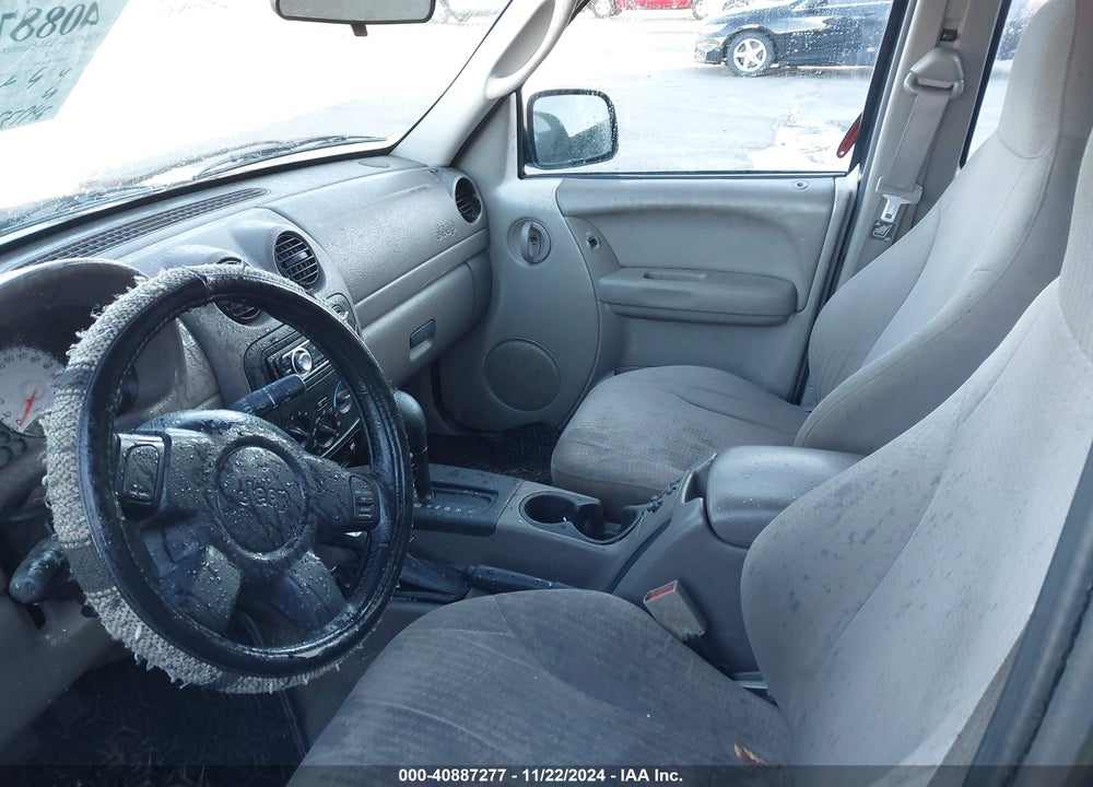 2003 JEEP LIBERTY SPORT VIN: 1J4GL48K83W565403