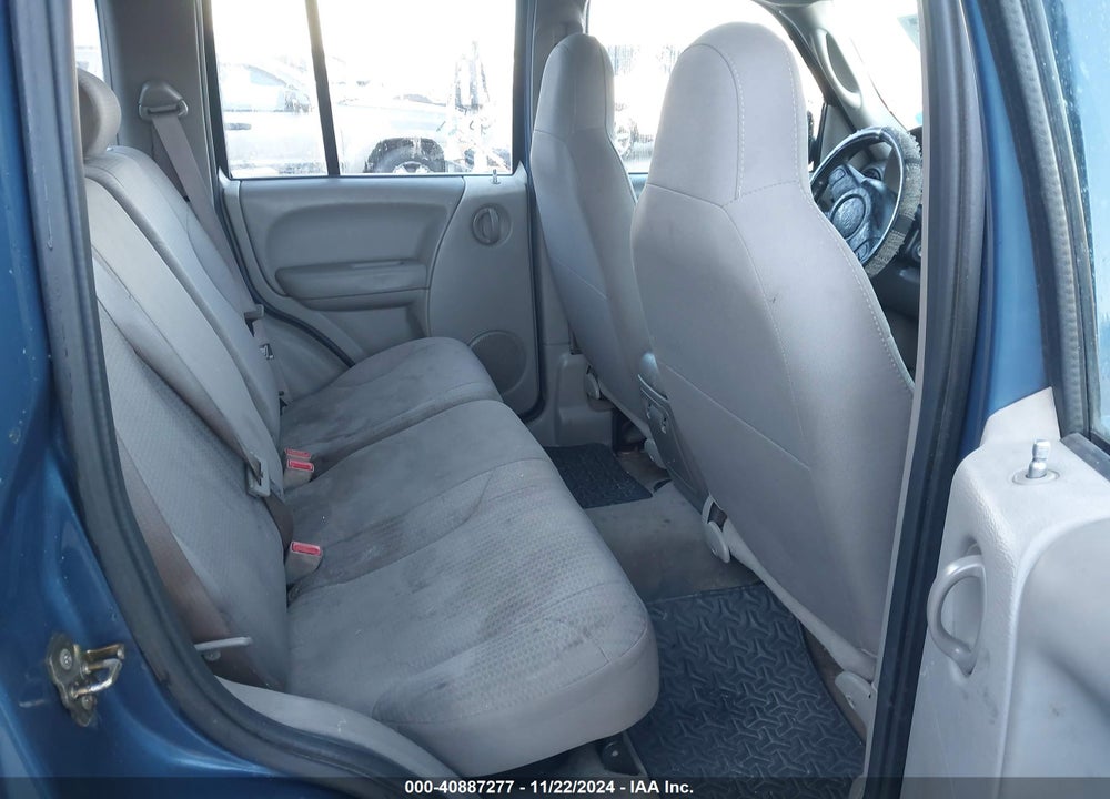 2003 JEEP LIBERTY SPORT VIN: 1J4GL48K83W565403