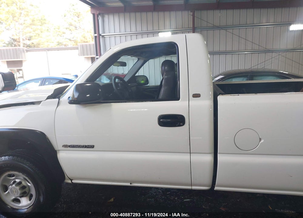 2005 CHEVROLET SILVERADO 2500HD WORK TRUCK VIN: 1GCHC24U15E264938