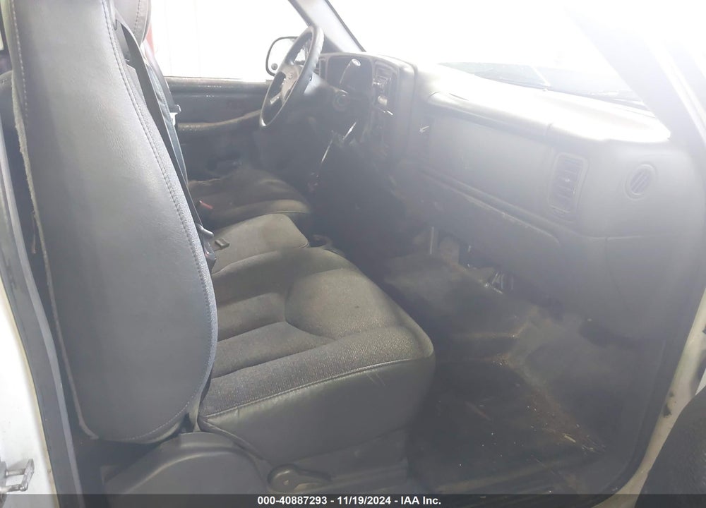 2005 CHEVROLET SILVERADO 2500HD WORK TRUCK VIN: 1GCHC24U15E264938