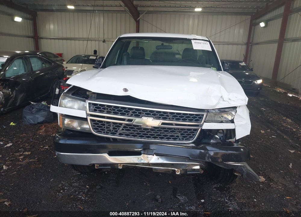 2005 CHEVROLET SILVERADO 2500HD WORK TRUCK VIN: 1GCHC24U15E264938
