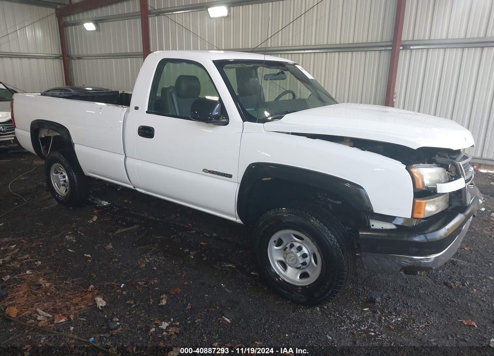2005 CHEVROLET SILVERADO 2500HD WORK TRUCK VIN: 1GCHC24U15E264938
