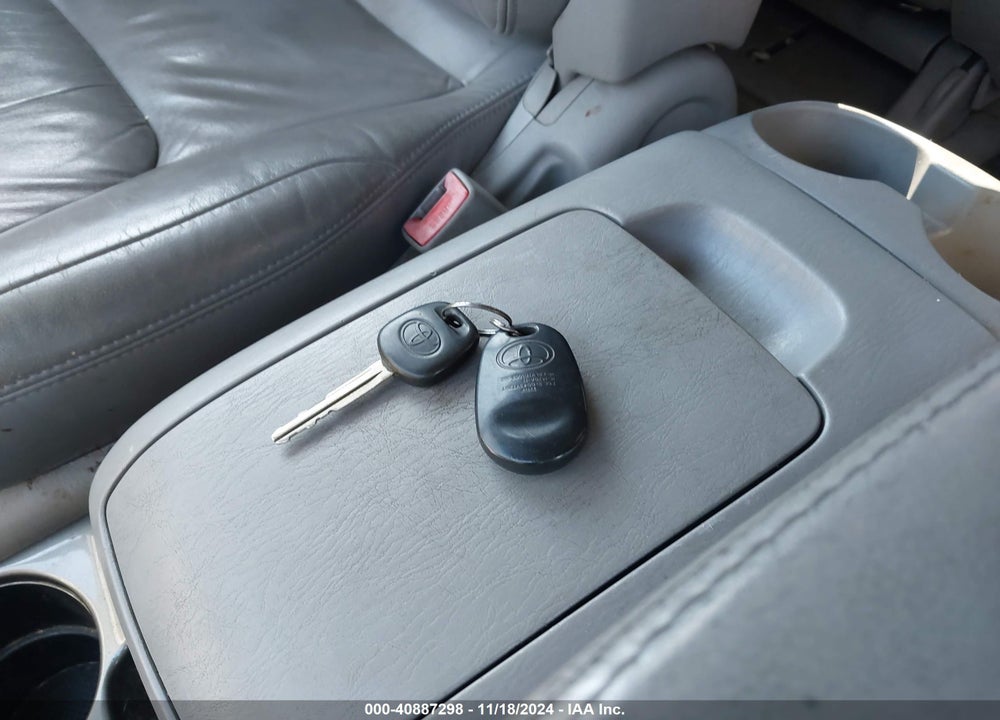 2004 TOYOTA SIENNA XLE LIMITED VIN: 5TDBA22C14S012072
