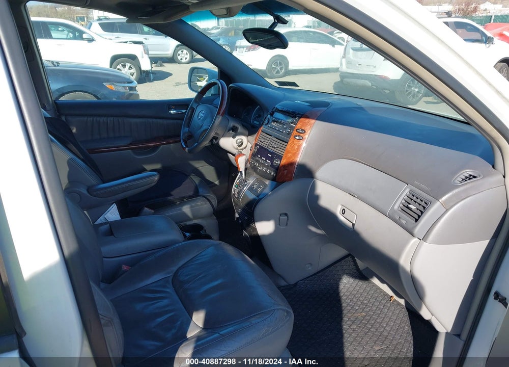 2004 TOYOTA SIENNA XLE LIMITED VIN: 5TDBA22C14S012072