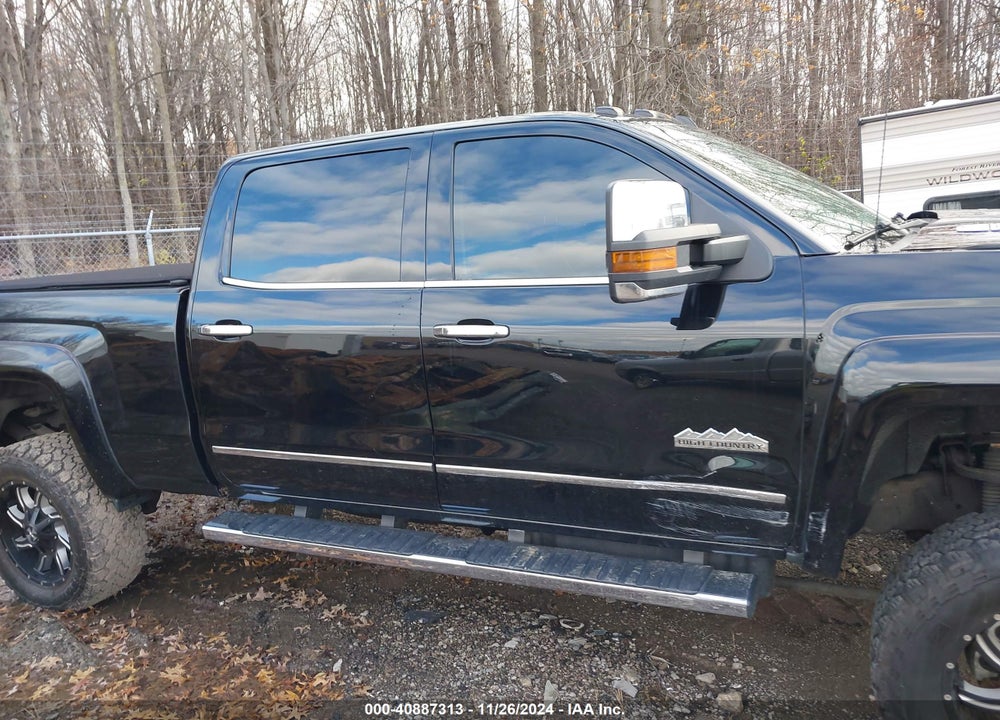2015 CHEVROLET SILVERADO 3500HD HIGH COUNTRY VIN: 1GC4K1E86FF623192