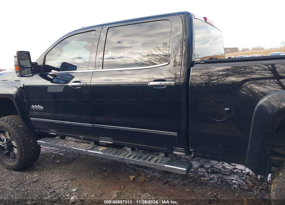 2015 CHEVROLET SILVERADO 3500HD HIGH COUNTRY VIN: 1GC4K1E86FF623192