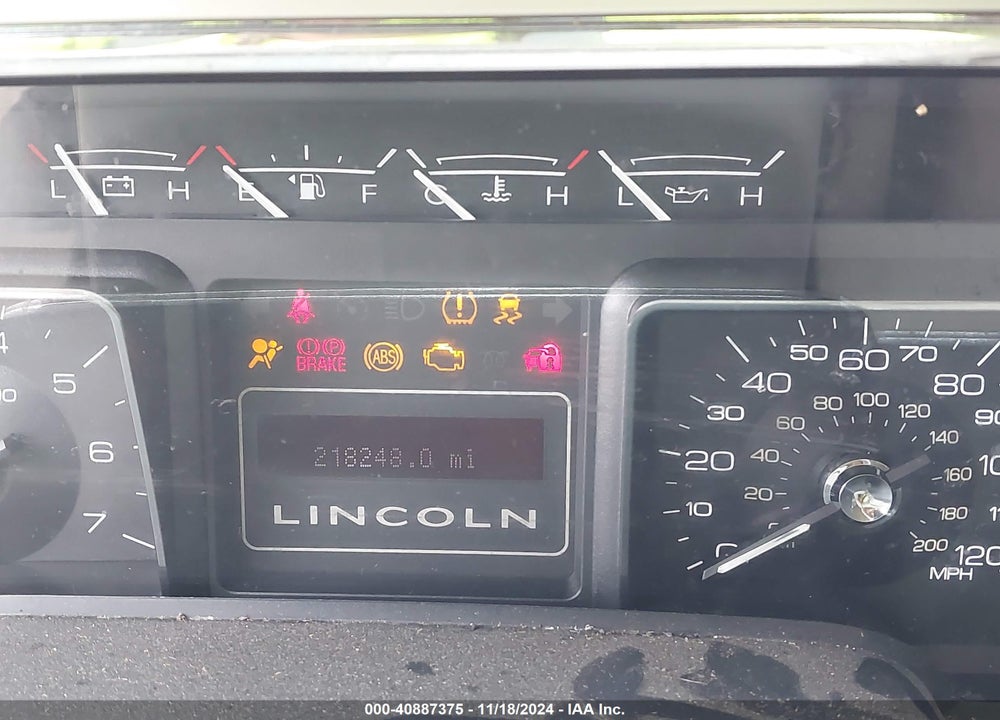 2010 LINCOLN NAVIGATOR VIN: 5LMJJ2H58AEJ00258