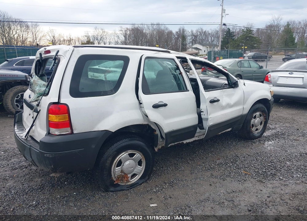 2005 FORD ESCAPE XLS VIN: 1FMYU92Z05KD72744
