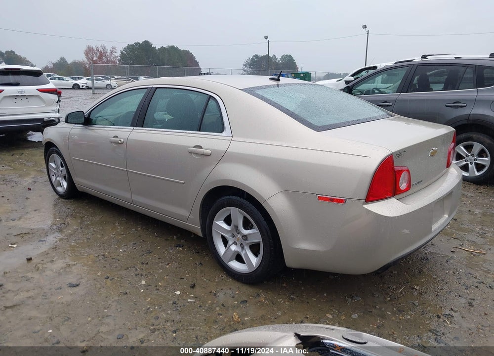 2011 CHEVROLET MALIBU LS VIN: 1G1ZB5E17BF305827