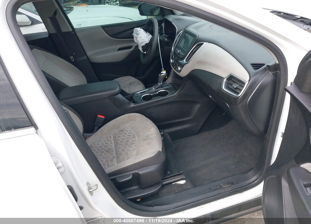 2019 CHEVROLET EQUINOX LT VIN: 2GNAXUEV7K6149213
