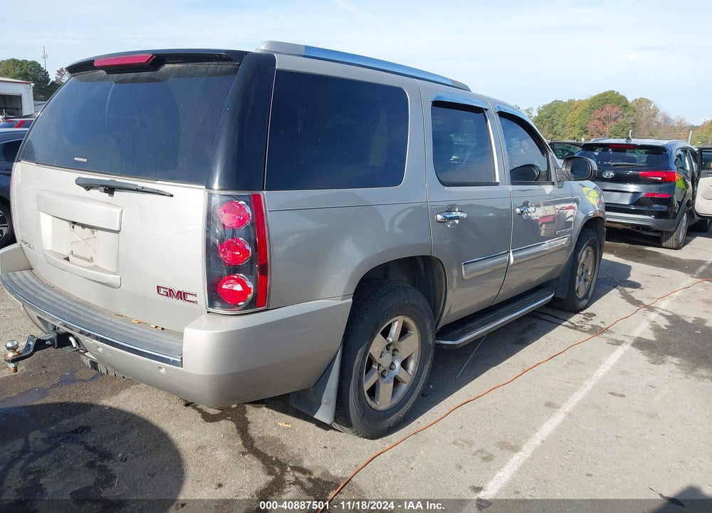 2007 GMC YUKON DENALI VIN: 1GKFK63867J378339