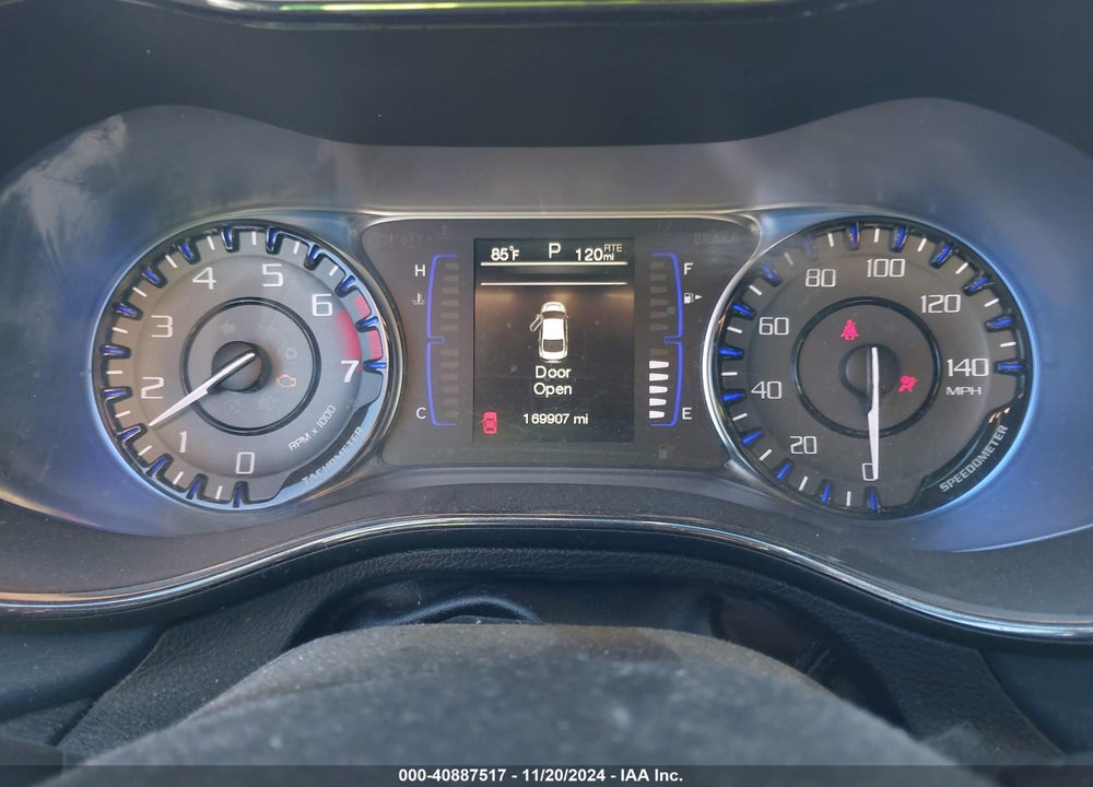 2015 CHRYSLER 200 S VIN: 1C3CCCBB5FN642850