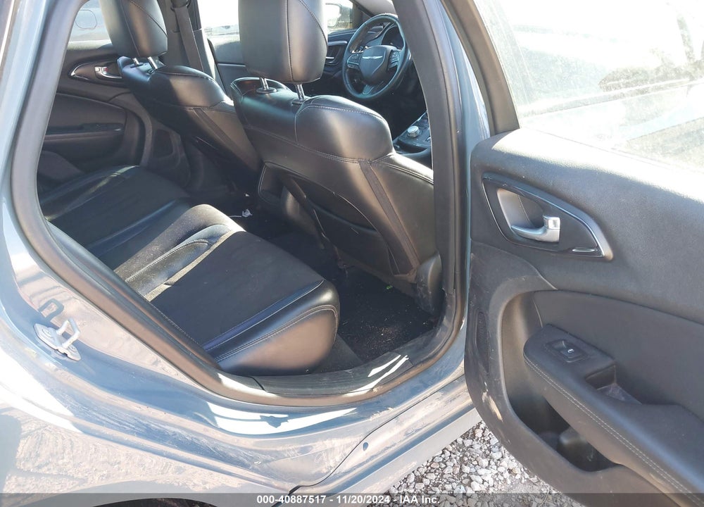 2015 CHRYSLER 200 S VIN: 1C3CCCBB5FN642850