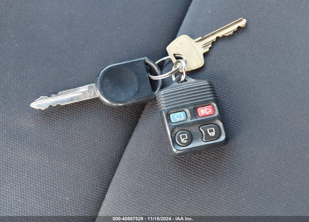 2011 FORD FOCUS SES VIN: 1FAHP3GN8BW168248