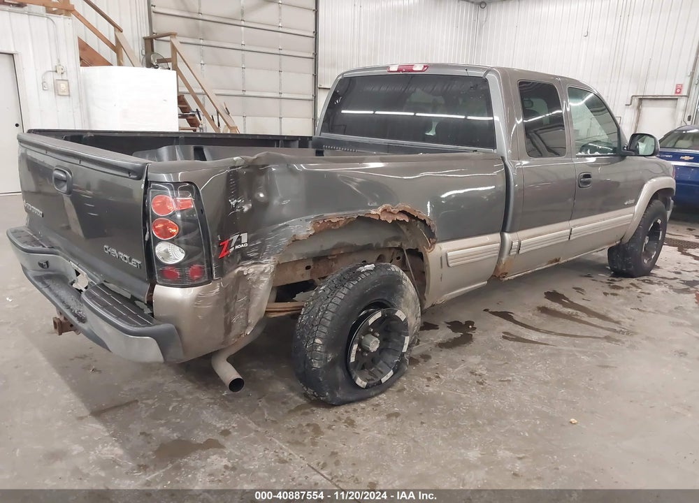 2002 CHEVROLET SILVERADO 1500 LS VIN: 2GCEK19T221296178