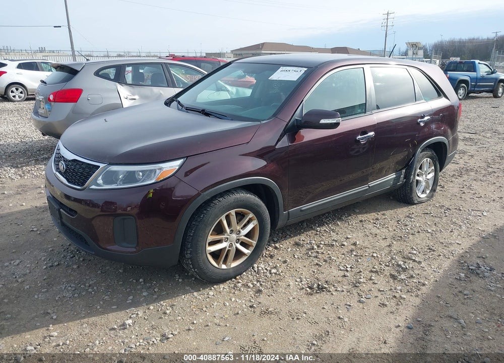 2015 KIA SORENTO LX VIN: 5XYKT3A68FG590214